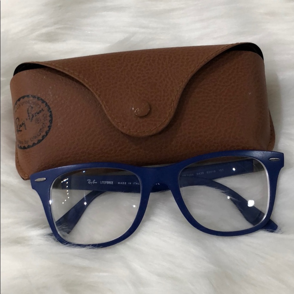 Ray Ban glasses w/ case
